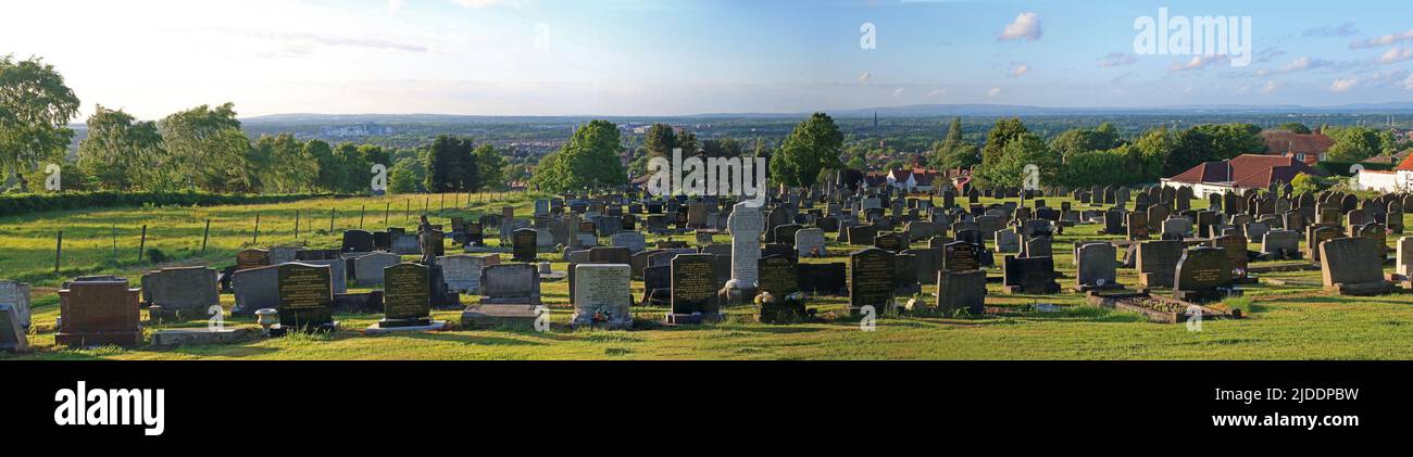 Hill Cliffe & Fox Covert Cemetery panorama, 12 Red Ln, Appleton Thorn, Warrington, Cheshire, INGHILTERRA, REGNO UNITO, WA4 5AL Foto Stock