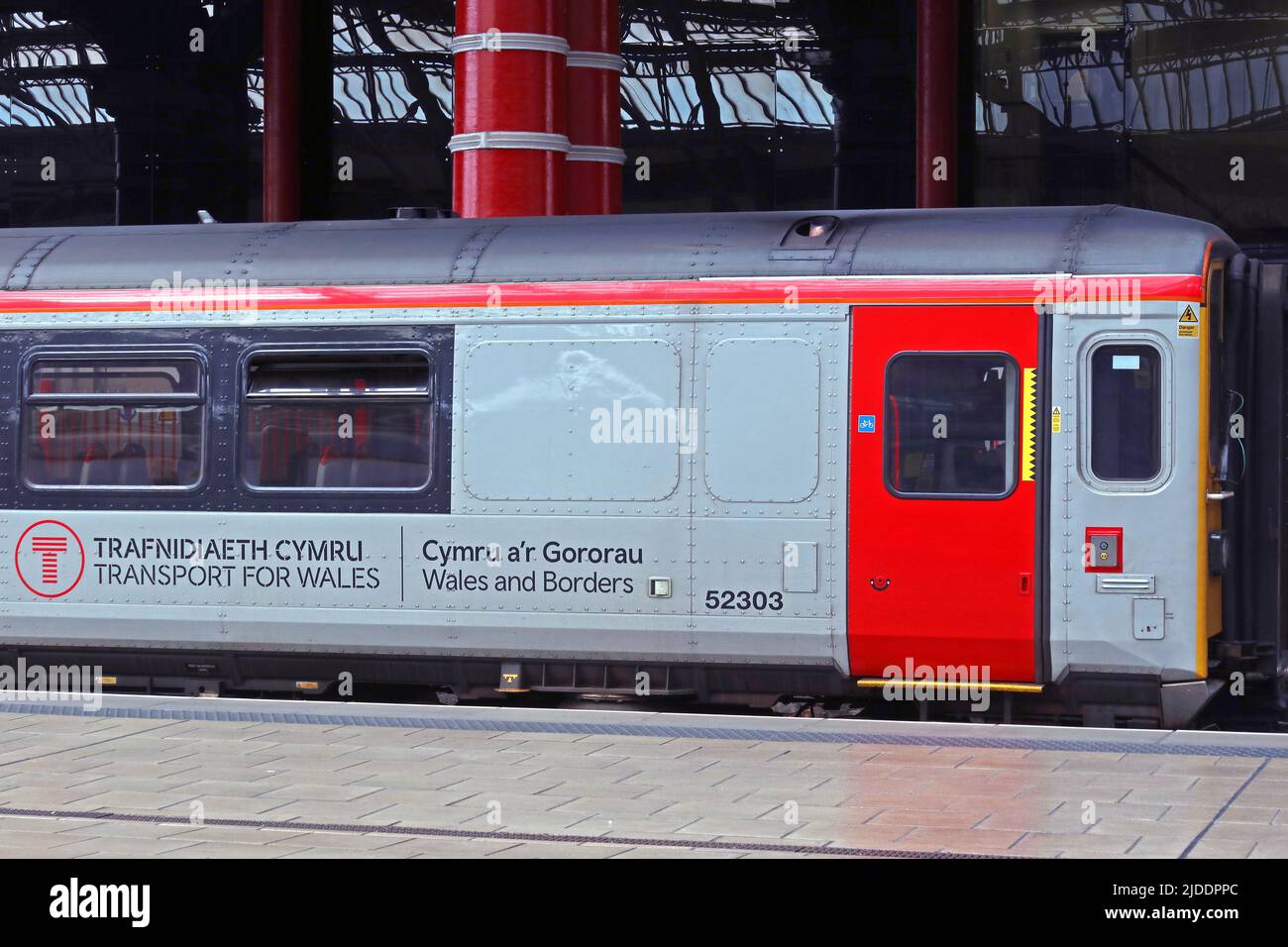 Trasporto per il Galles e treno di confine a Liverpool Lime Street, stazione ferroviaria, Merseyside, Inghilterra, Regno Unito, L1 1JD Foto Stock