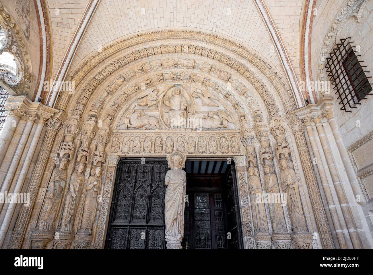 La cattedrale di St Etienne o Bourges è un ottimo esempio di architettura gotica, con una splendida decorazione. Dipartimento Cher, Centro-Val de lo Foto Stock