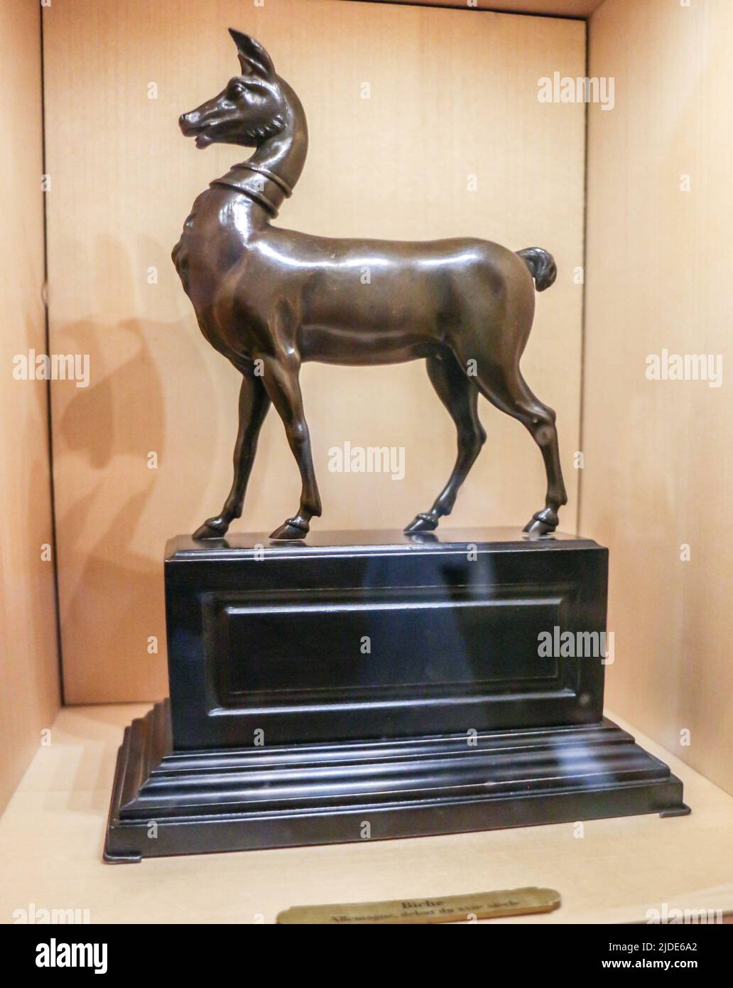 Musée de la Chasse et de la Nature - Parigi - scultura 'Biche' Allemagne debutto XVIIeme siècle Foto Stock