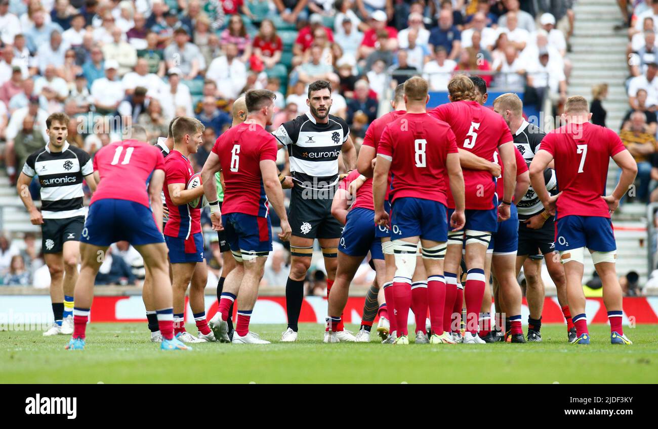 LONDRA INGHILTERRA - GIUGNO 19 : Charles Ollivon (Tolone) di Barbarians F.C. durante International friendly tra Inghilterra contro Barbarians F.C a Twickenh Foto Stock