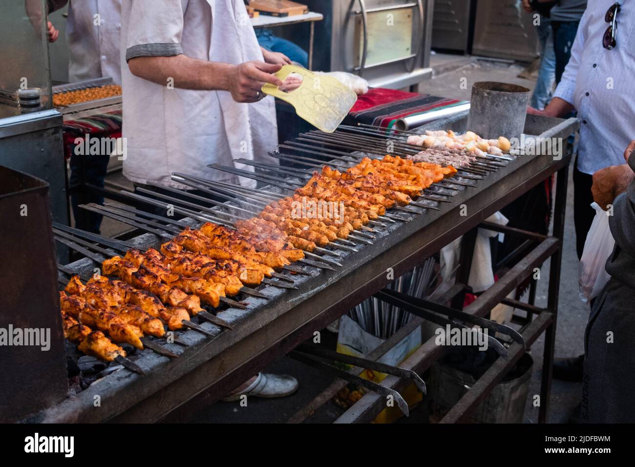Grigliato Chicken Shish Kebab Street barbecue Foto Stock
