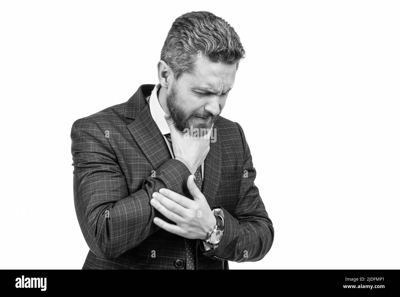 Direttore malsano in tuta tenere collo che soffre di mal di gola isolato su bianco, tonsillite. Foto Stock