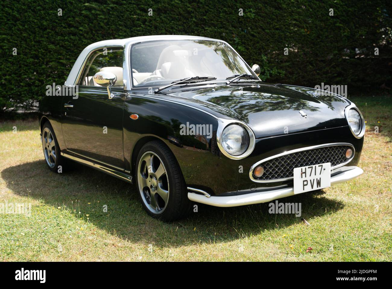 Nero Nissan Figaro Foto Stock