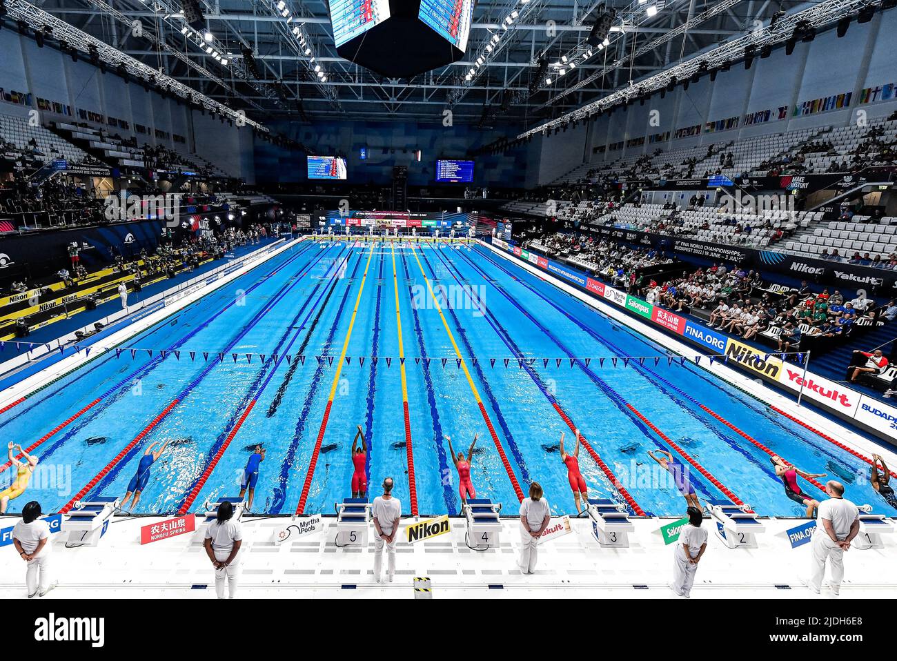 Budapest, Ungheria. 21st giugno 2022. Avvio, primo riscaldamento, ENKH-AMGALAN Ariuntamir MGL, AHMED Hamna MDV, RUCHTI Lucia SMF, MEYA Avice UGA, DONELLI Denise MOZ, TAHA Noor BRN, RODRIGUES Ariel GUY, PRIMOVA Aynura TKM, TEMBA Kayla TAN50m Backstroke Women Heats Swimming FINA 19th World Championships Budapest 2022 Budapest, Duna Arena 21/06/22 Foto Andrea Staccioli/Deepbluemedia/Insidefoto Credit: Insidefoto srl/Alamy Live News Foto Stock