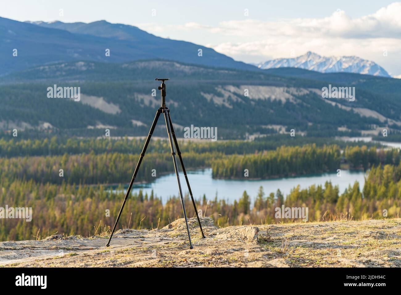 Treppiede sulla cima della montagna in una natura bellissima. Foto Stock