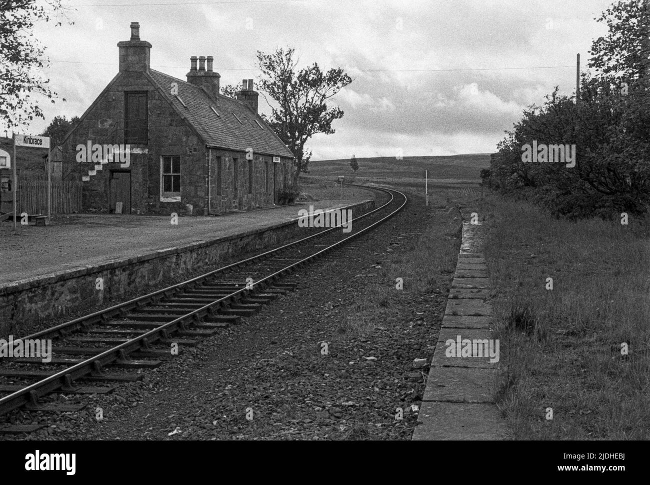Stazione di KInbrace. Dal libro 'Invisible Country' scritto da James Campbell Foto Stock