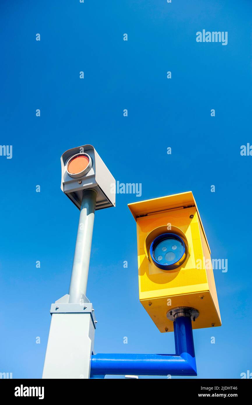 Autovelox dall'aspetto domineering Foto Stock