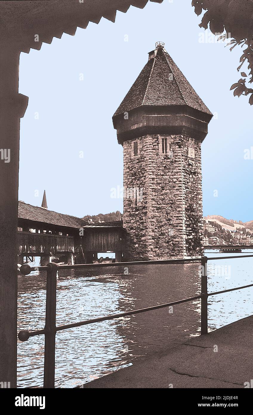 Lucerna. La torre dell'acqua nel mezzo della Kapellbrücke.(inizio 1970s) Foto Stock