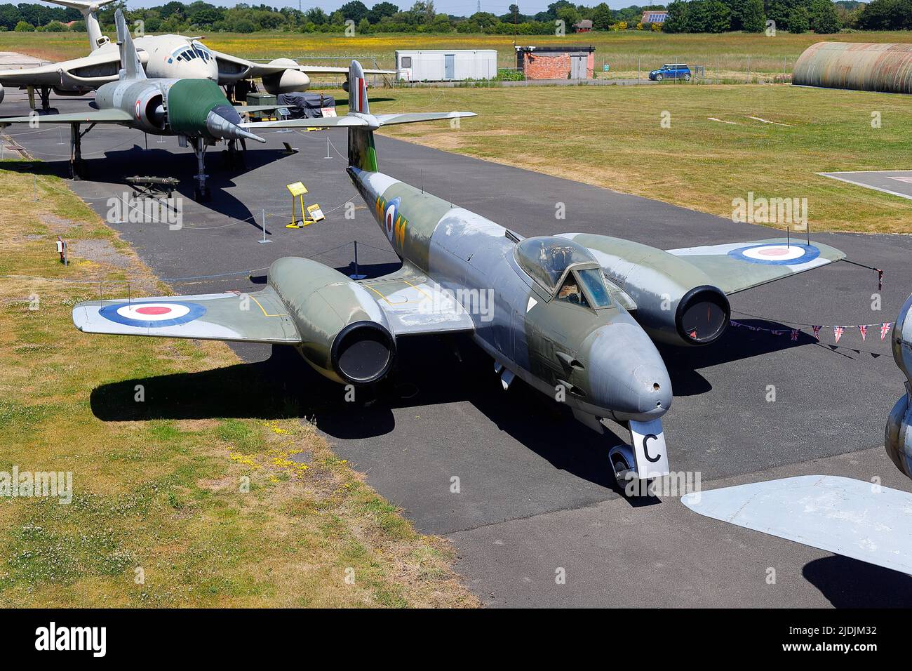 Una mostra restaurata di Gloster Meteor F8 allo Yorkshire Air Museum di Elvington, North Yorkshire Foto Stock