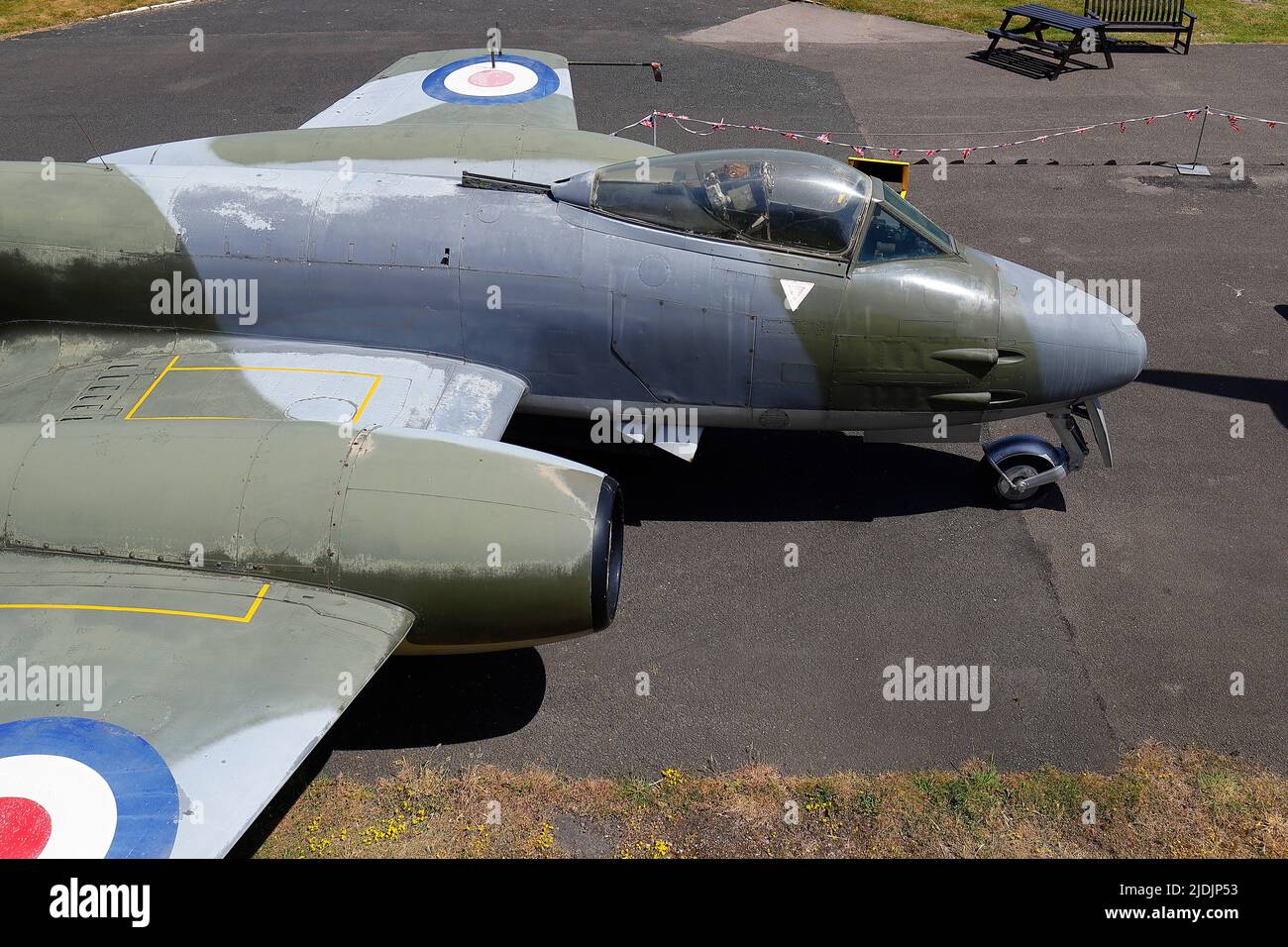 Una mostra restaurata di Gloster Meteor F8 allo Yorkshire Air Museum di Elvington, North Yorkshire Foto Stock