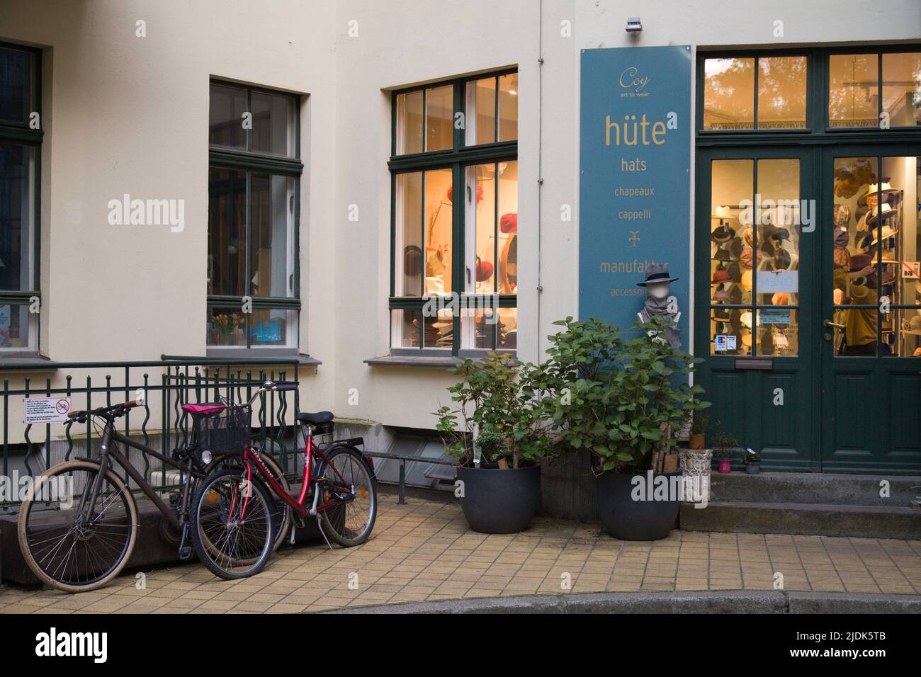 Germania, Berlino, Hackesche Höfe, negozio, Foto Stock