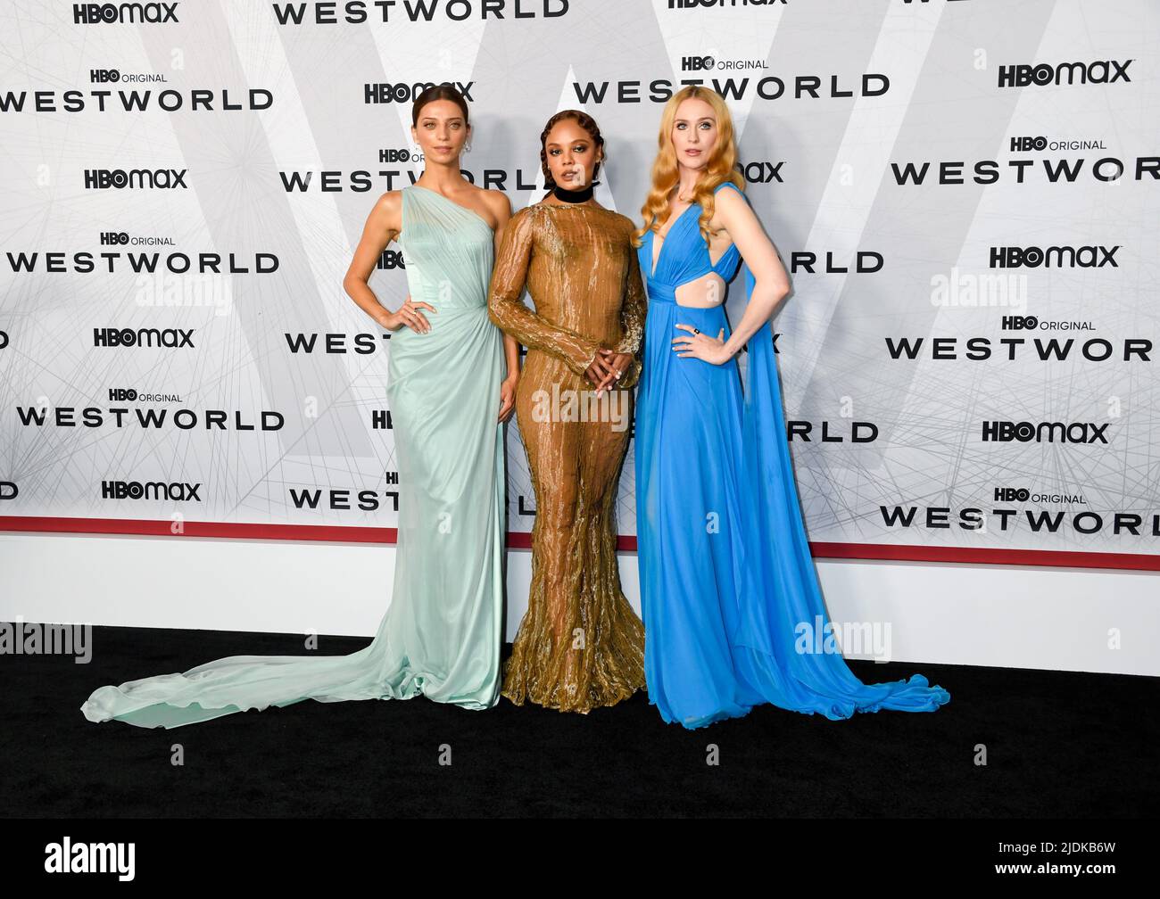 Angela Sarafyan, Tesse Thompson, Evan Rachel Wood partecipa al Westworld Season 4 Premiere di HBO, tenutosi presso Alice Tully Hall Lincoln Center a New York City, martedì 21 2022 giugno. Foto Stock