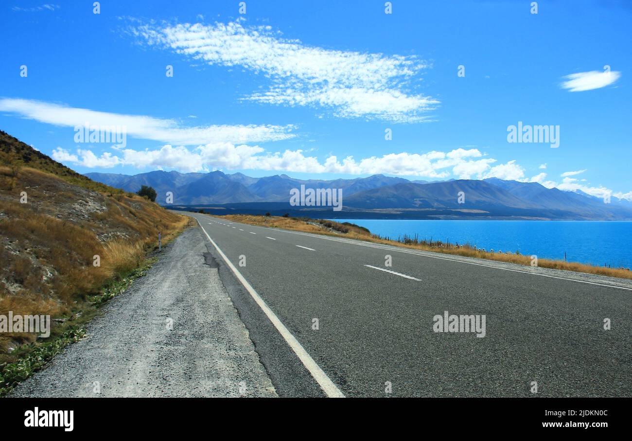 Paesaggio incredibile intorno al lago Tekapo in Nuova Zelanda. Foto Stock