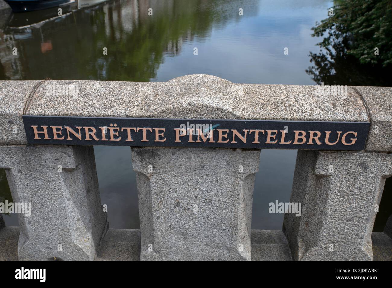 Henriëtte Henriquez Pimentel Bridge Sign at Amsterdam the Netherlands 21-6-2022 Foto Stock