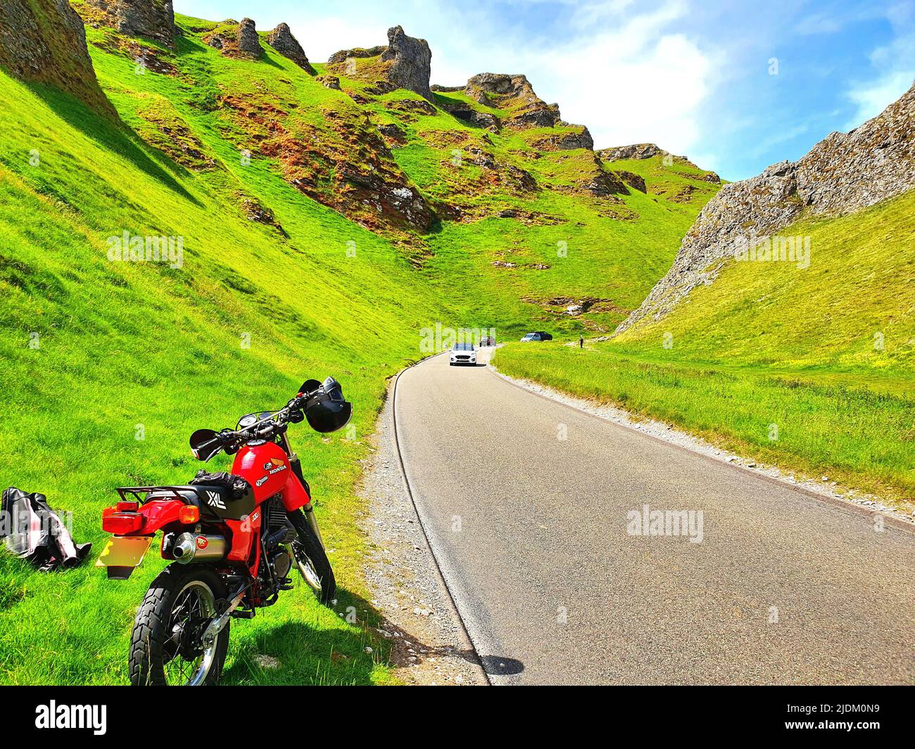 Red 1982 honda xl500r, moto, moto, trasporto su ruote 2. Veicolo, trasporto, valle di speranza, caverna di speedwell, S33 8wa, regno unito Foto Stock