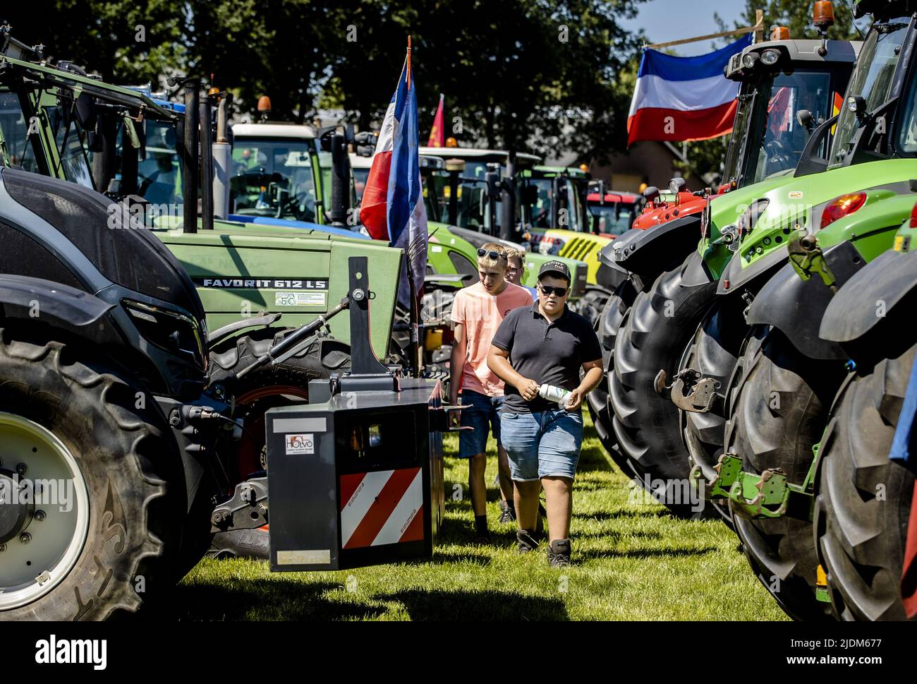 2022-06-22 12:00:10 STROE - partecipanti di una protesta degli agricoltori sulla base di un allevatore di bestiame. Decine di migliaia di partecipanti erano attesi per la protesta contro la politica del governo sull'azoto. ANP SEM VAN DER WAL uscita paesi bassi - uscita belgio Foto Stock