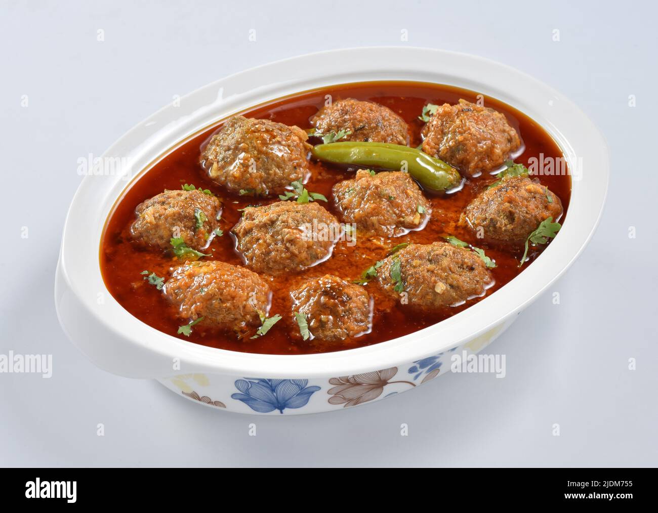 Il kofta è curry di carne delizioso e piccante. Preparato con carne di montone o di manzo e cotto in salsa densa. E' altrettanto famosa anche in Turchia. Foto Stock