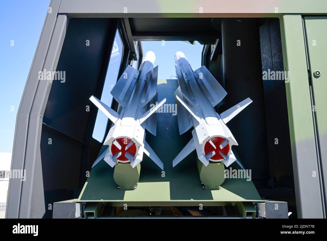 Diehl Defense Raketensystem IRIS-T SLS MK III, 22.06.2005. ILA Internationale Luft- und Raumfahrtausstellung Berlin, Schönefeld, Brandenburg, Deutschl Foto Stock