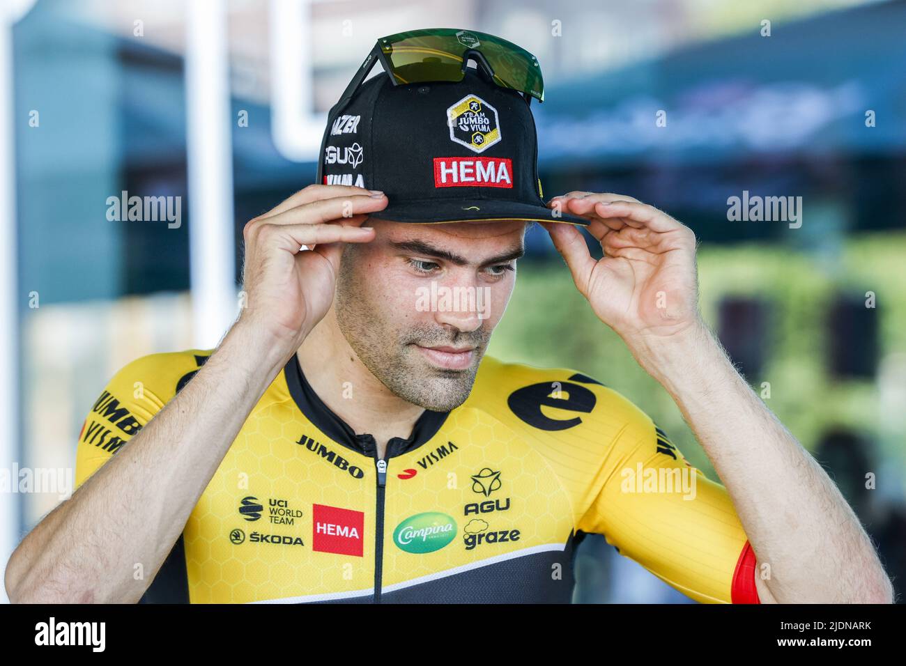 EMMEN - ciclista Tom Dumoulin dopo il suo secondo posto durante i Campionati nazionali olandesi di prova del tempo a Drenthe. ANP BAS CZERWINSKIA Foto Stock