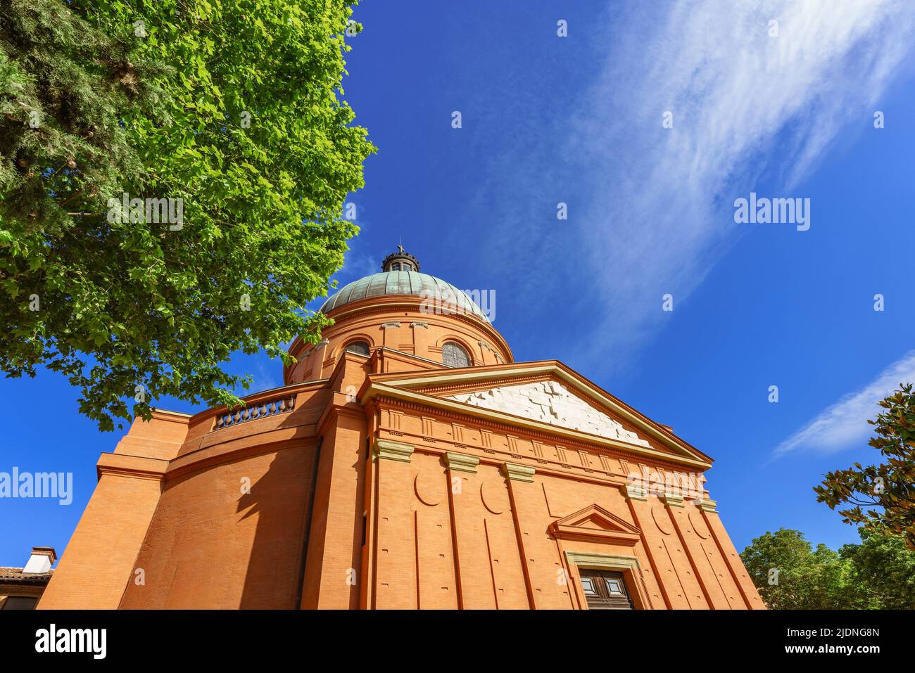 Diversa prospettiva di la grave cupola, famoso punto di riferimento turistico a Tolosa Francia Foto Stock