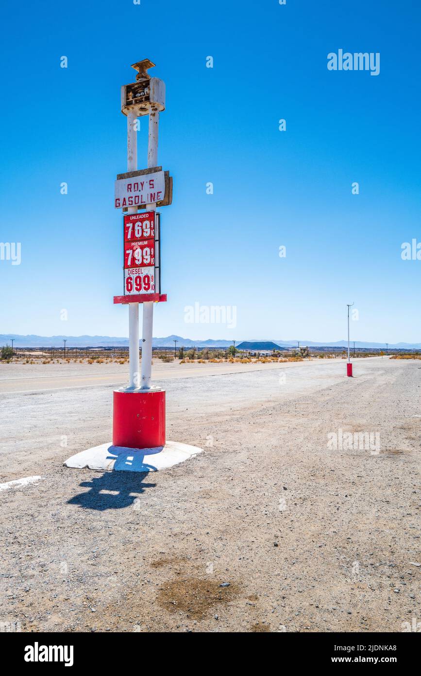 Route 66 Roy's Motel Cafe gas Sign, Amboy, California, Stati Uniti Foto Stock