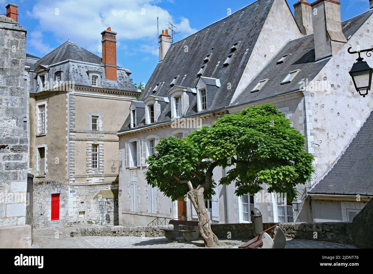 Vecchie case in zona residenziale con stradine acciottolate nella città medievale di Blois, Francia Foto Stock