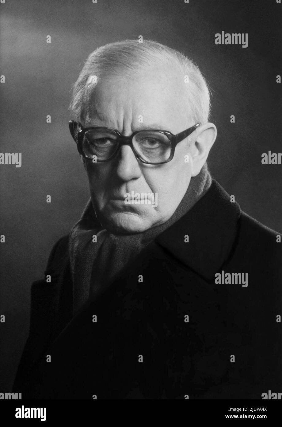 ALEC GUINNESS, TINKER TAILOR SOLDIER SPY, 1979 Foto Stock