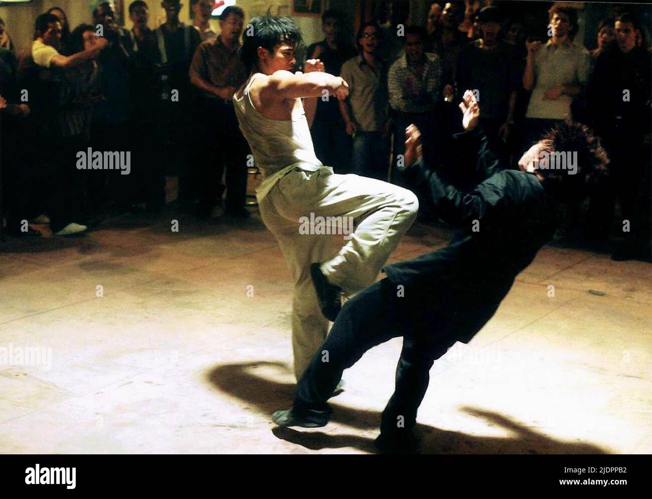 TONY JAA, ONG-BAK: IL GUERRIERO TAILANDESE, 2003, Foto Stock