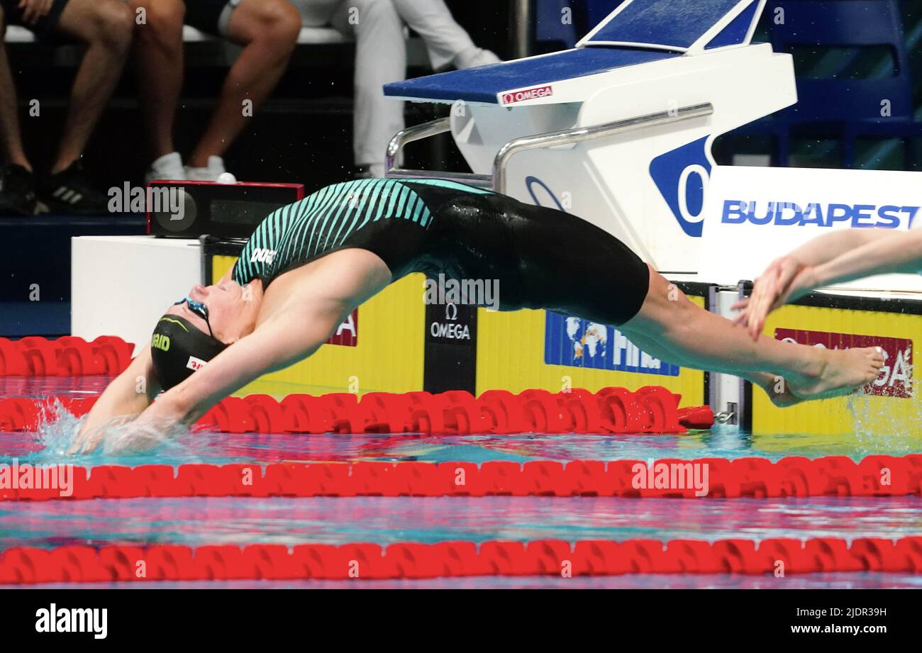 Kira Toussaint (NED) inizia in donna 50m semi-finales backstroke durante i Campionati mondiali di acquatica FINA del 19th il 21 giugno 2022 presso la Duna Arena di Budapest, Ungheria Foto di SCS/Soenar Chamid/AFLO (HOLLAND OUT) Foto Stock