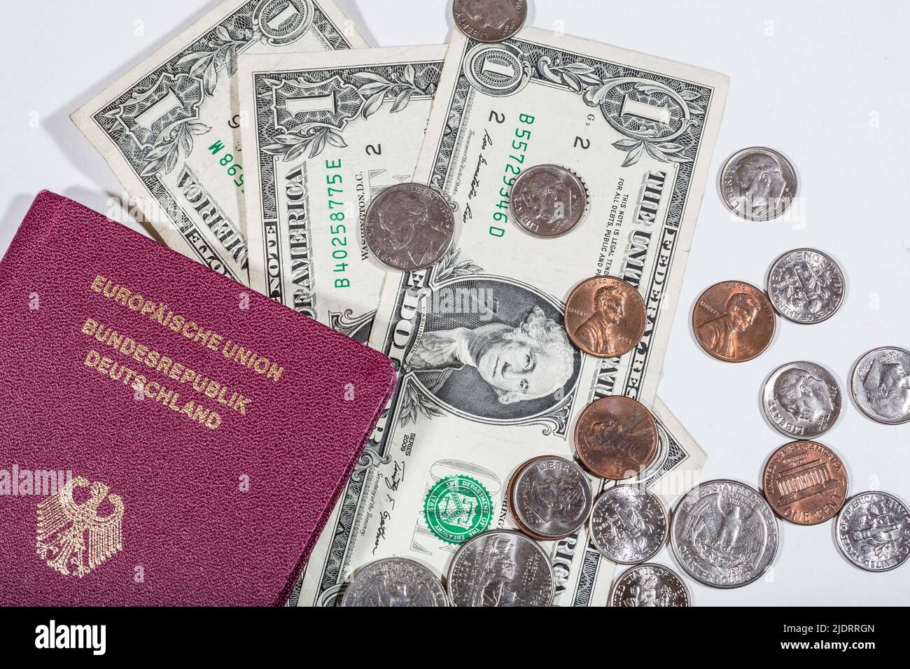 spese di viaggio - passaporto tedesco e dollari Foto Stock