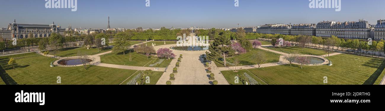 Francia. Parigi (75) Aprile 2020. Terza settimana di confino a causa dell'epidemia di Coronavirus. Vista aerea del Giardino delle Tuileries da Avenue du General L. Foto Stock