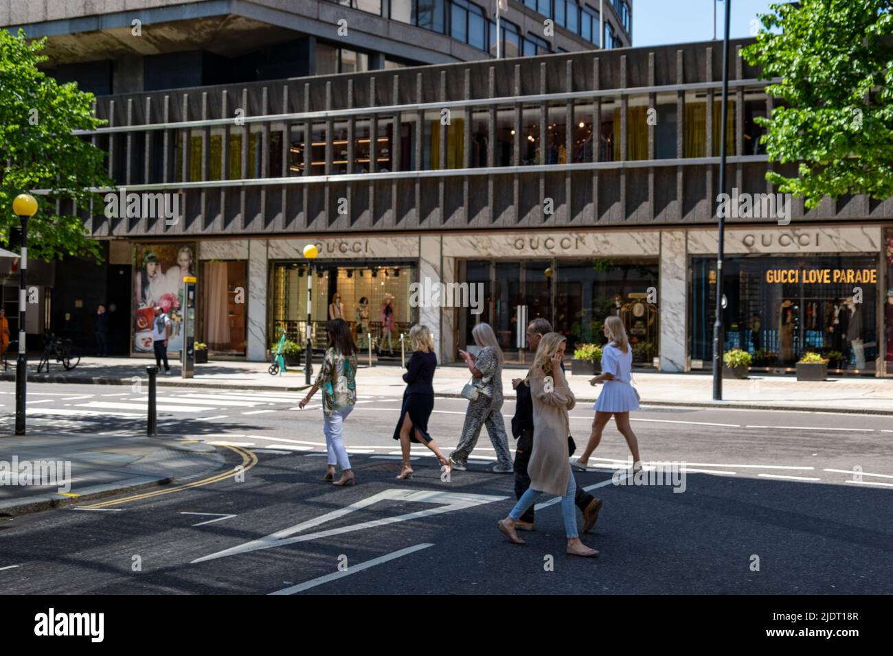 Londra - Maggio 2022: Negozio Gucci su Sloane Street, un negozio di moda di lusso a Knightsbridge Foto Stock