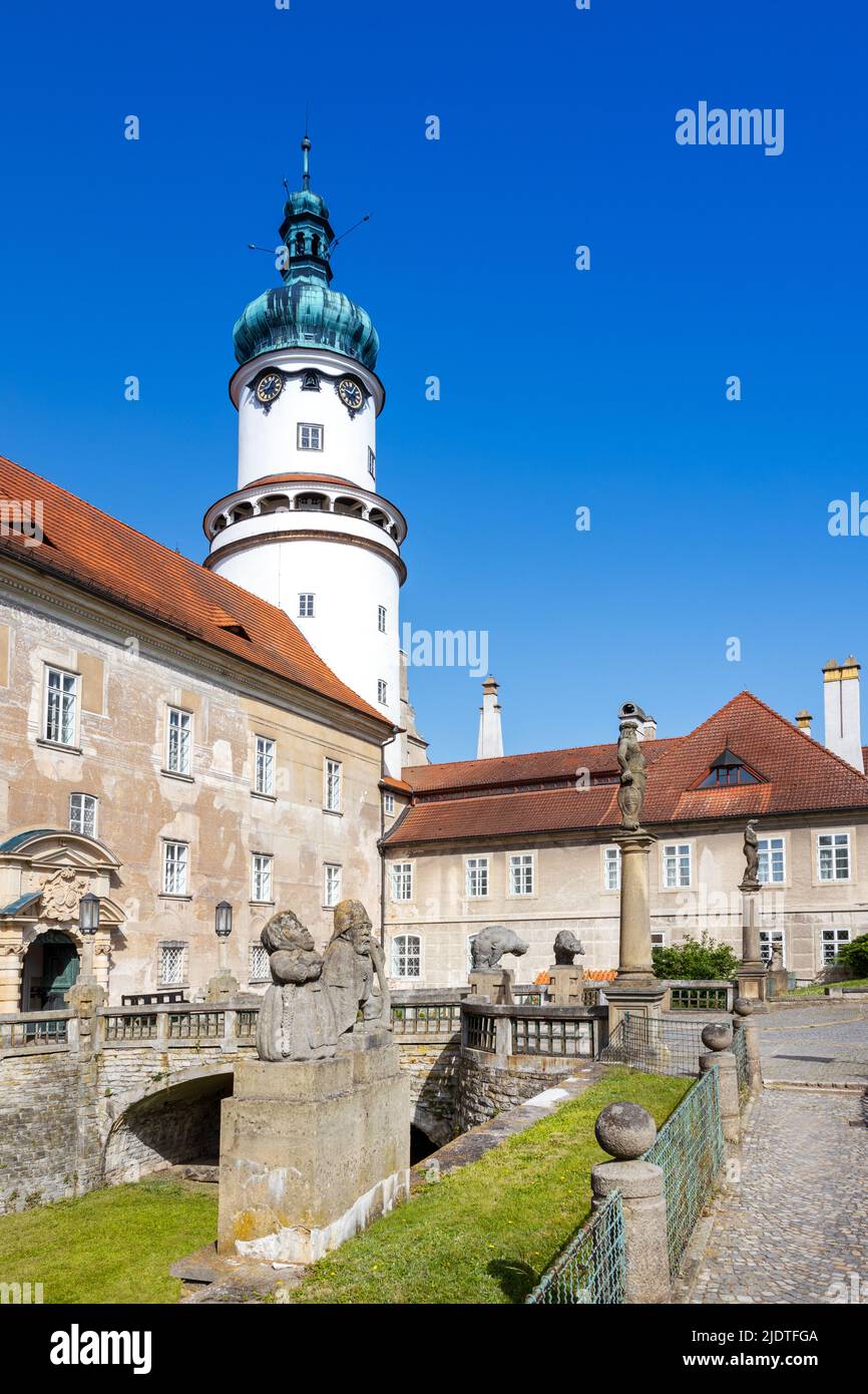 castello rinascimentale nove Mesto nad Metuji (Arch. Dusan Jurkovic, punto di riferimento culturale nazionale), Boemia orientale, repubblica Ceca, Europa Foto Stock