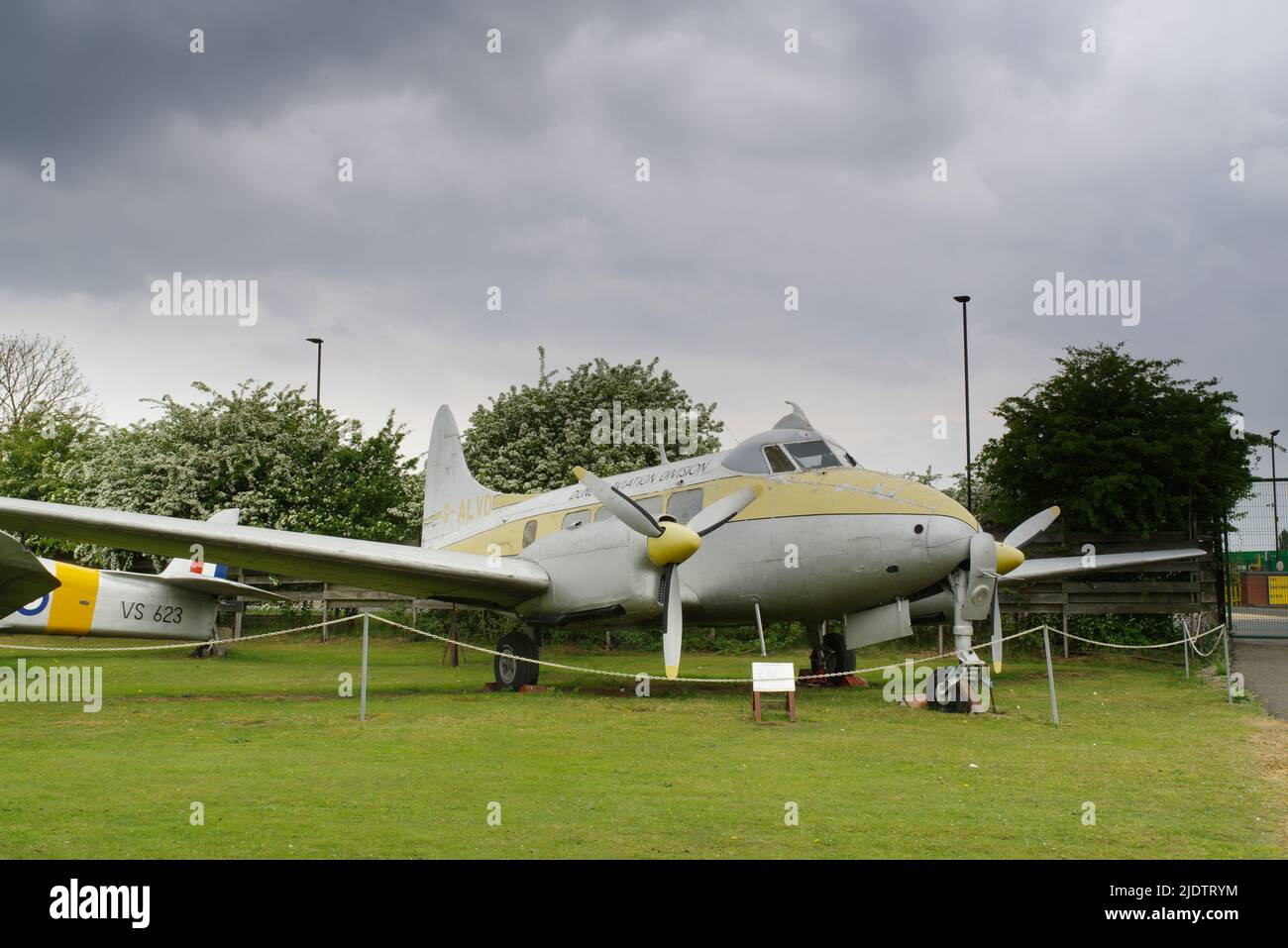 De Havilland DH104 dove 2, G-ALVD, (G-ALCU,) Midlands Air Museum, Coventry, Foto Stock