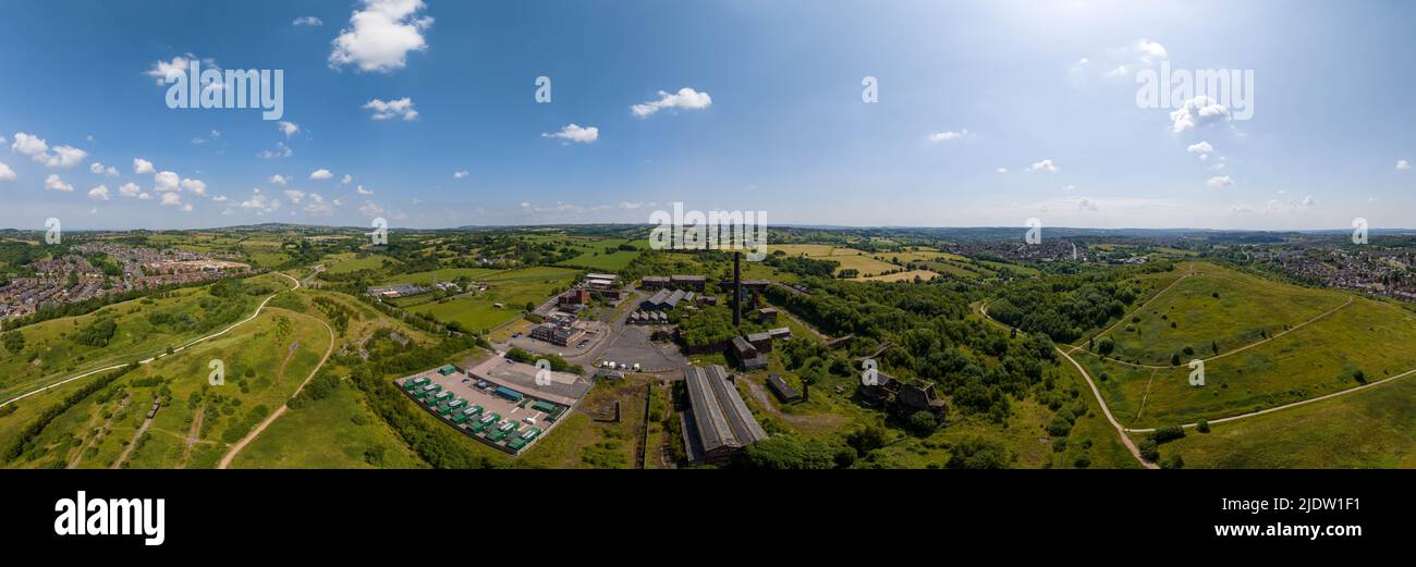Chatterley Whitfield abbandonò la cava dismessa ex miniera e museo Stoke on Trent Staffordshire Drone fotografia aerea Foto Stock