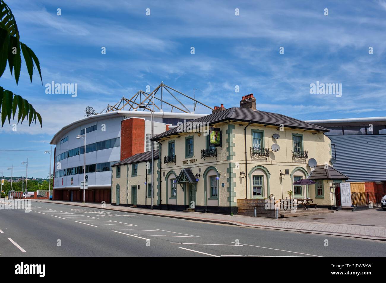 Stadio Racecourse Ground, sede del Wrexham Association Football Club, Wrexham, Galles Foto Stock