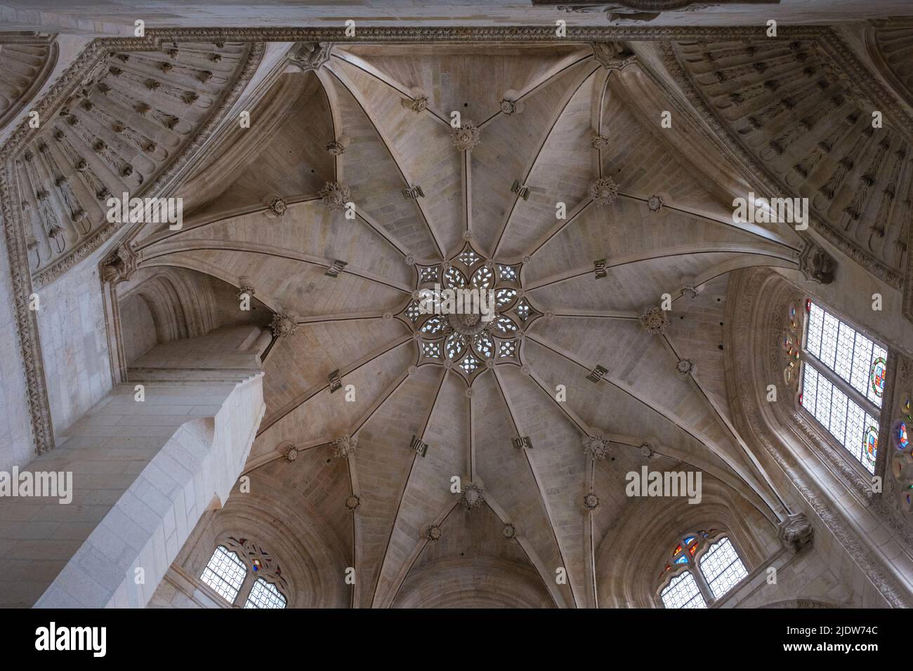 Spagna, Burgos. Cattedrale di Santa Maria. Soffitto Gotico-Mudejar, Cappella della Presentazione, Capilla de la Presentacion, 15-16th secolo. Foto Stock