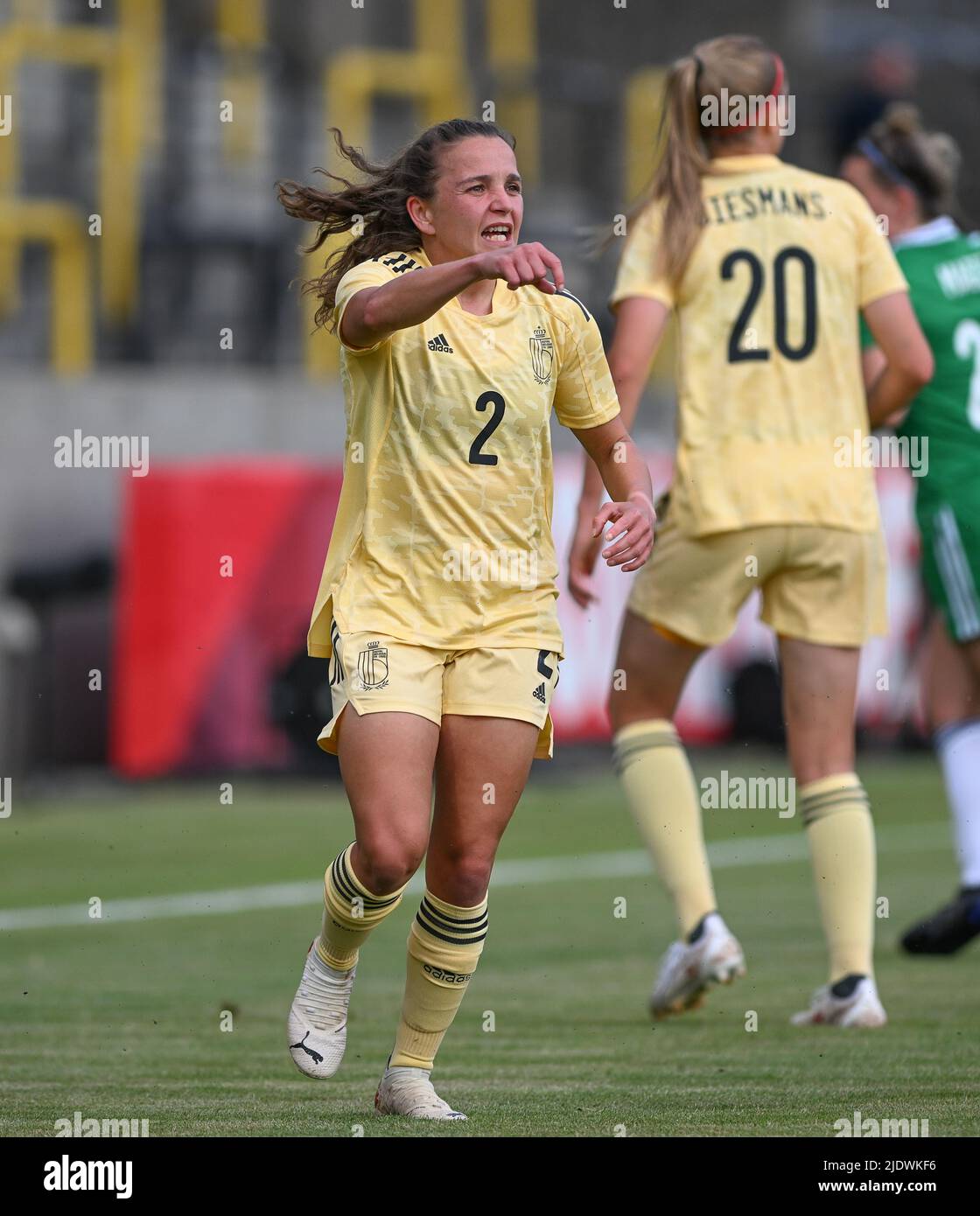 Lier, Belgio, 23 giugno 2022. Davina Philtjens in Belgio ha ritratto in azione durante la partita amichevole tra la squadra nazionale belga di calcio femminile, le fiamme rosse e la squadra nazionale femminile di calcio dell'Irlanda del Nord, a Lier, giovedì 23 giugno 2022. BELGA PHOTO DAVID CATRY Credit: Belga News Agency/Alamy Live News Foto Stock