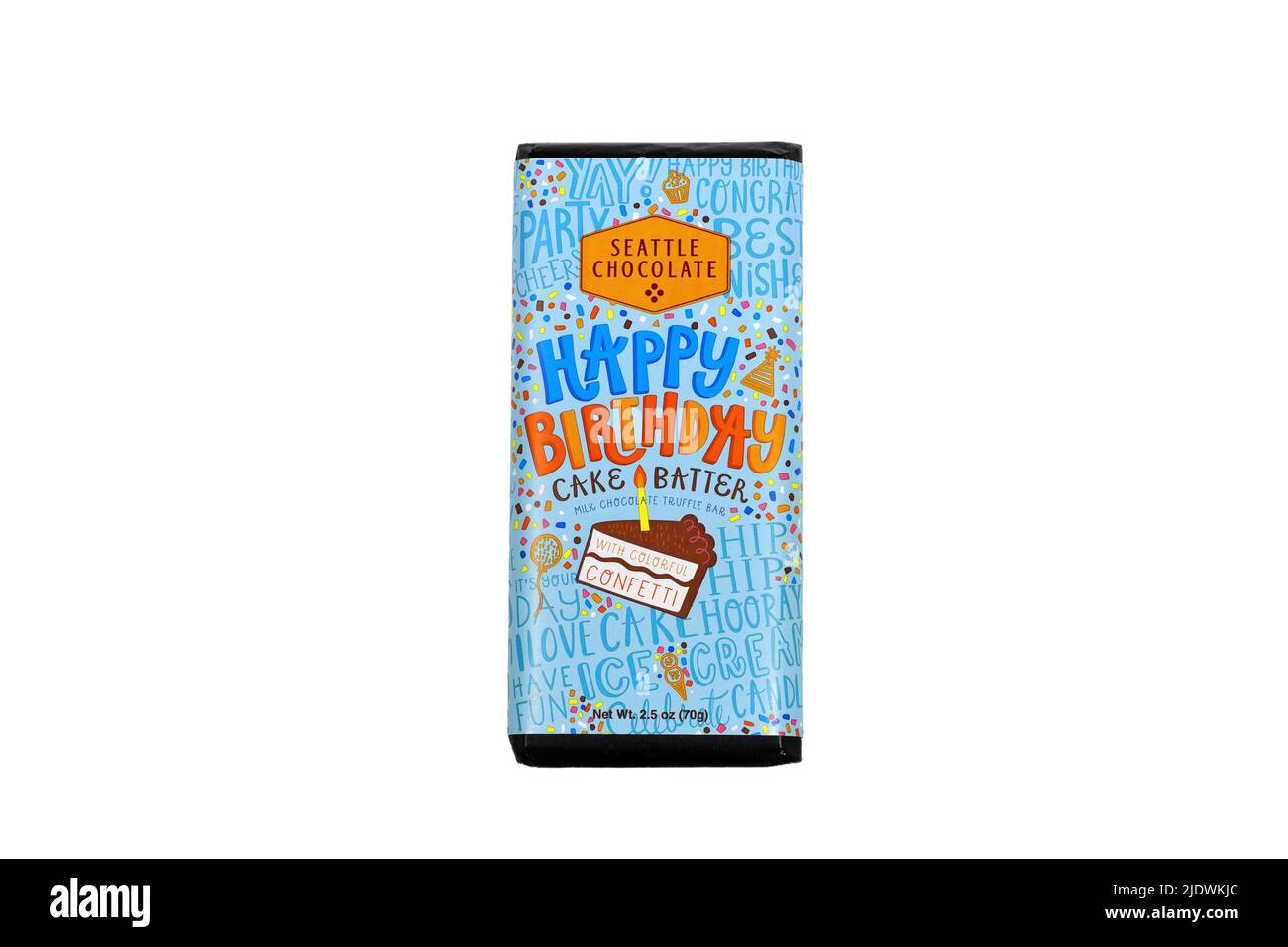 Una barra di cioccolato Seattle Chocolate Happy Birthday Cake Batter isolata su sfondo bianco. Immagine ritagliata per l'illustrazione e l'uso editoriale. Foto Stock