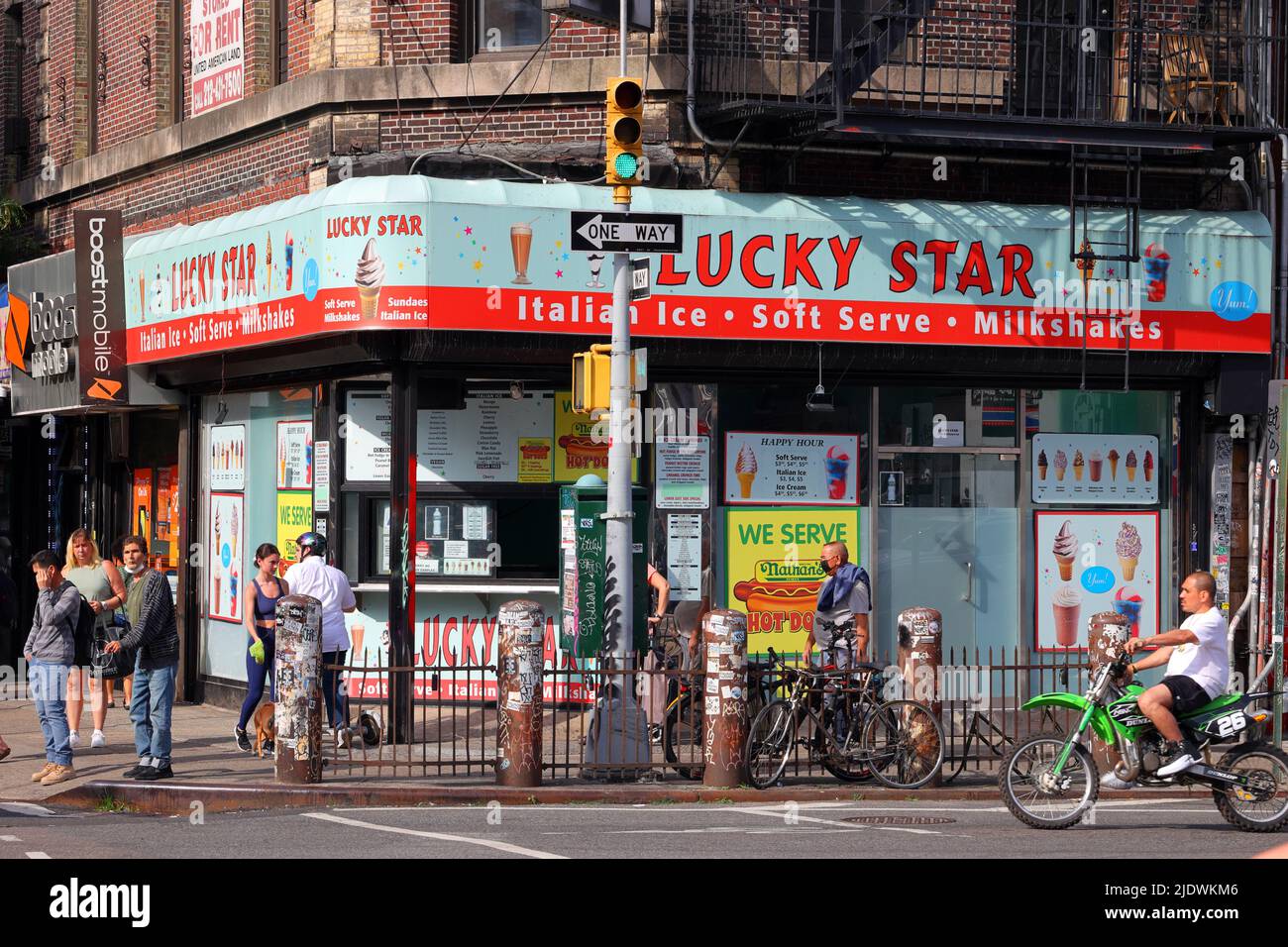 Lucky Star, 166 Delancey St, New York, foto del negozio di New York di una gelateria nel quartiere Lower East Side di Manhattan. Foto Stock
