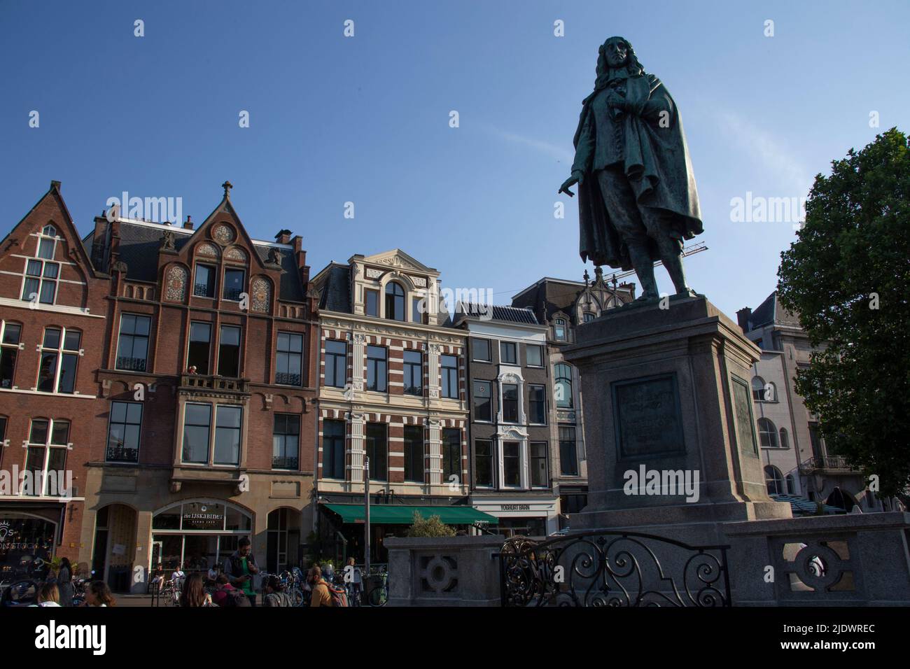 Statua di Johan de Witt che si affaccia su Plats, l'Aia, Paesi Bassi Foto Stock