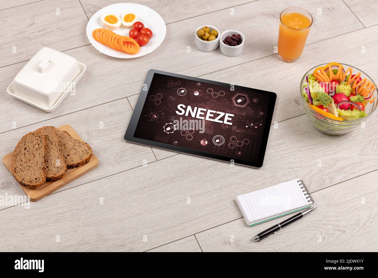 Composizione sana di Tablet PC, sistema immunitario Boost concetto Foto Stock