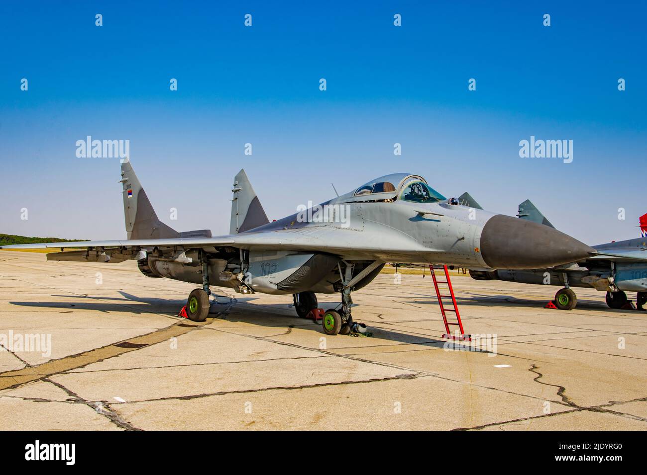 Belgrado, Serbia - 2 settembre 2012: Velivolo da caccia Mig-29 russo dell'aviazione serba. Questo velivolo da caccia multi-ruolo è stato introdotto a luglio Foto Stock