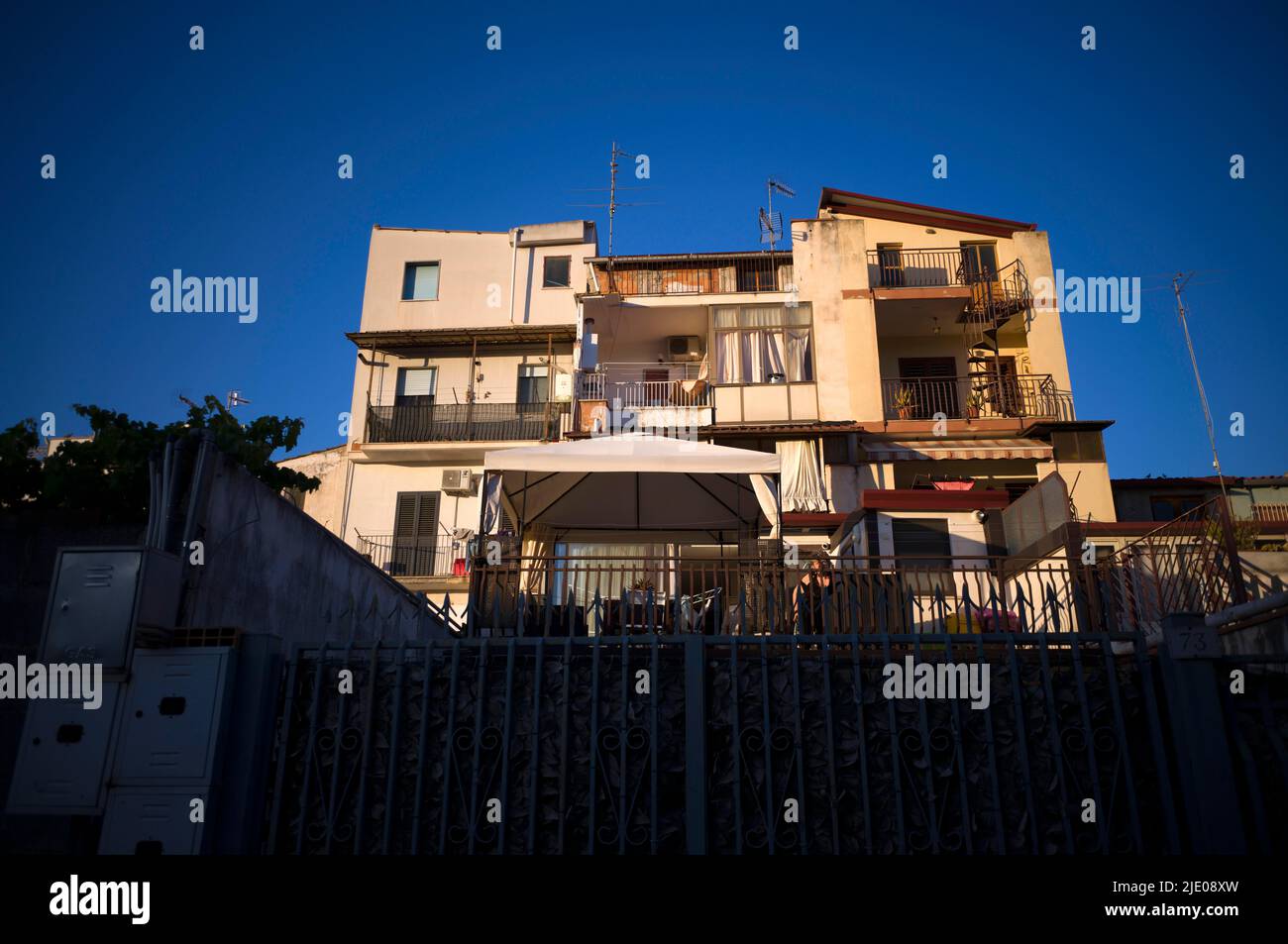 Edilizia residenziale, Gaggi, Sicilia, Italia Foto Stock