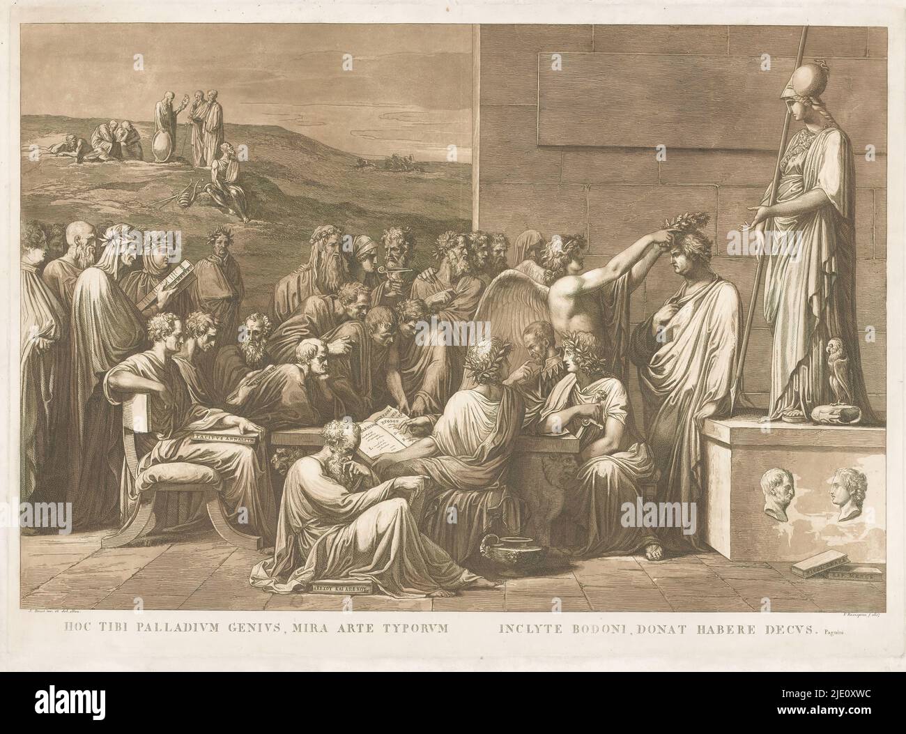 Glorificazione allegorica della tipografia Giovanni Battista Bodoni, Hoc tibi palladium genius, mira arte typorum / incritte Bodoni, donat habere decus (titolo sull'oggetto), un gruppo di famosi scrittori di storia, tra cui Dante Alighieri e Tacitus, attorno ad un tavolo. Sulla destra, l'editore Giovanni Battista Bodoni viene elogiato di fronte ad una scultura della dea Minerva. Titolo in latino in margine inferiore., tipografo: Francesco Rosaspina, (menzionato in oggetto), dopo disegno di: Giuseppe Bossi, (menzionato in oggetto), Pagnini, (menzionato in oggetto), Italia, 1817, carta, incisione, altezza 54 Foto Stock