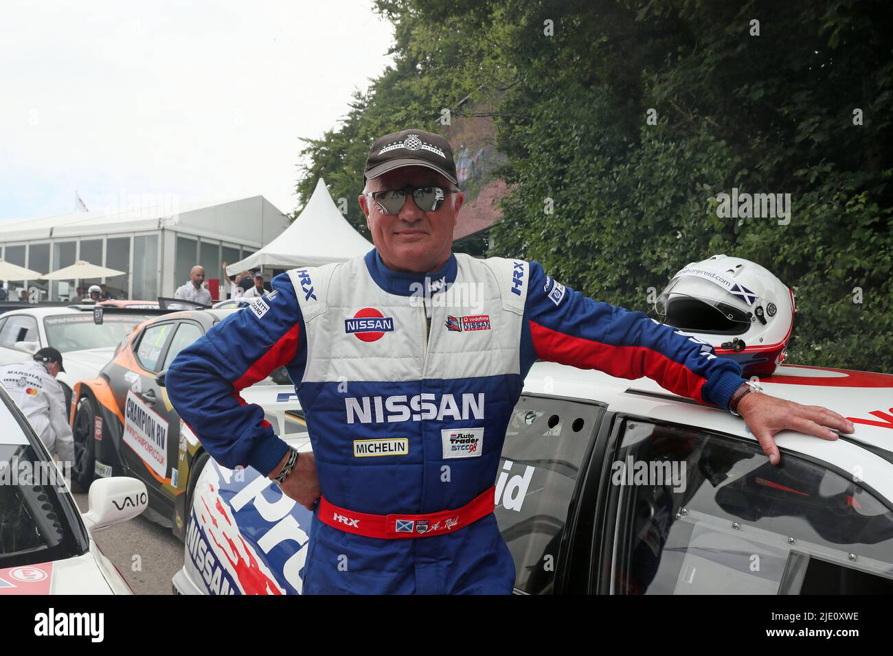 Goodwood, West Sussex, Regno Unito 24th giugno 2022. Anthony Reid British Racing driver al Goodwood Festival of Speed – ‘The Innovators – masterminds of Motorsport’, a Goodwood, West Sussex, Regno Unito. © Malcolm Greig/Alamy Live News Foto Stock