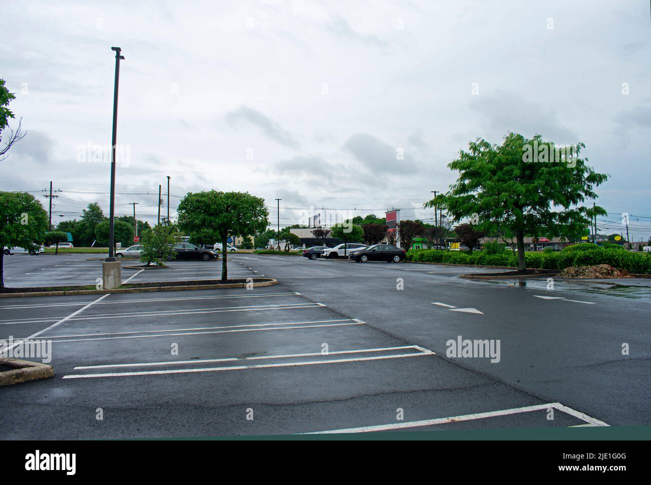 C'è un sacco di posti auto in un centro commerciale New Jersey Strip dopo un breve periodo di -01 Foto Stock
