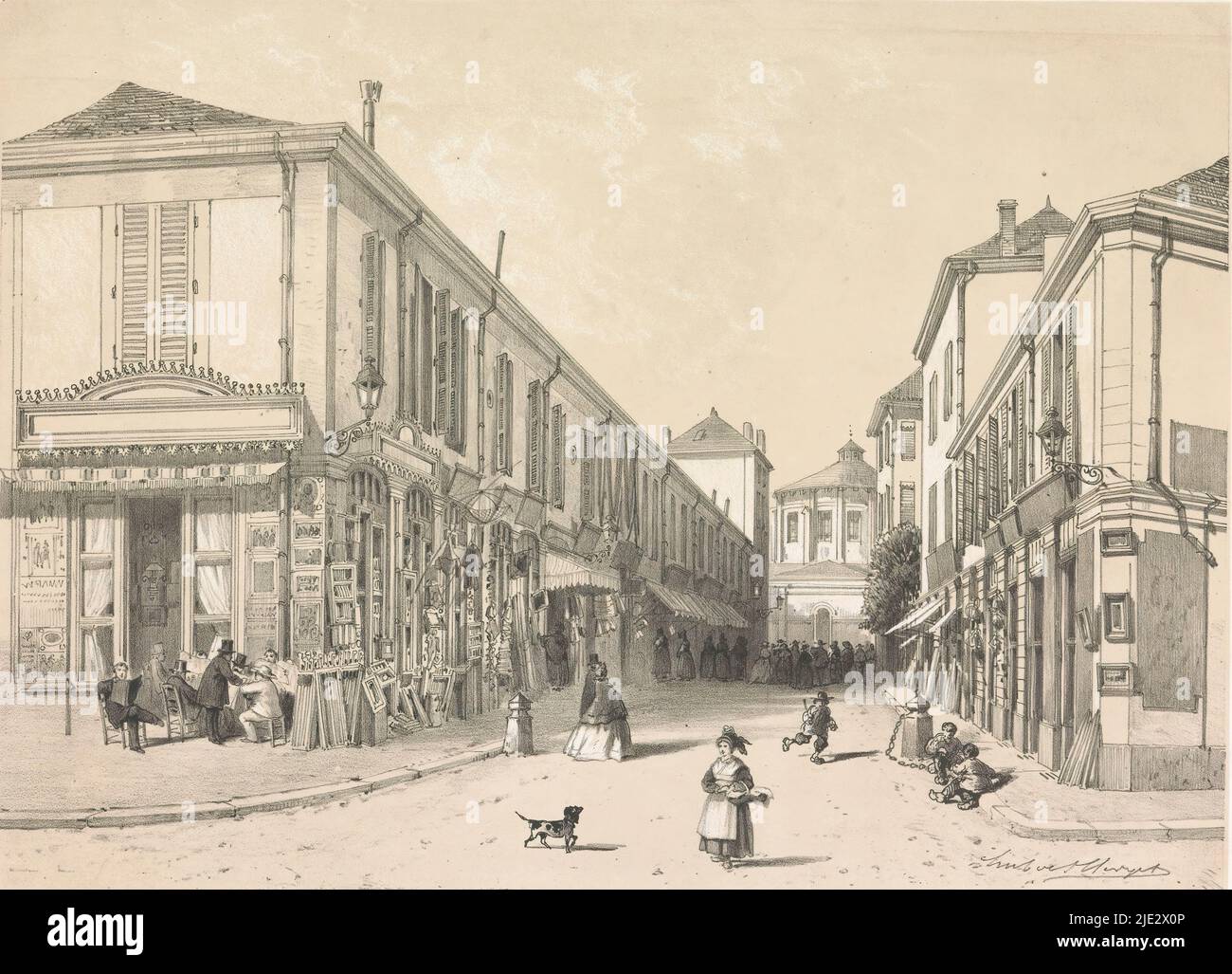 Vista sulla strada, vista su una strada con negozi su entrambi i lati. All'angolo, gli uomini si siedono su una terrazza leggendo il giornale. Possibilmente una vista della strada in Vichy., stampatore: Hubert Clerget, (menzionato sull'oggetto), 1828 - 1899, carta, altezza 275 mm x larghezza 404 mm Foto Stock