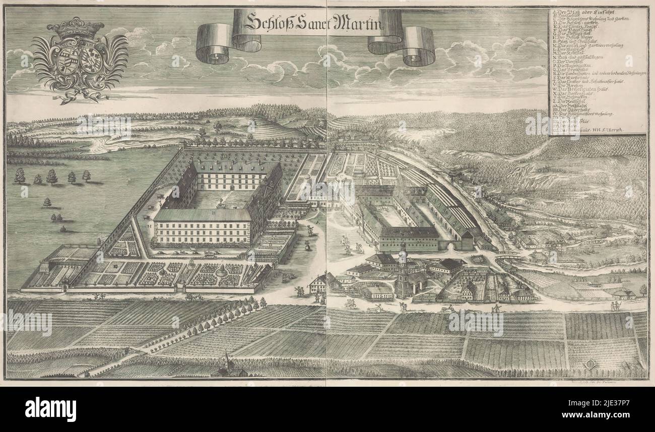 Castello Sanct Martin im Innkreis (titolo sull'oggetto), due fogli incollati insieme che mostrano una vista di Schloss Sankt Martin im Innkreis (Austria) da sud, situazione dopo la ricostruzione di ca. 1726. In alto a sinistra le armi di alleanza dei proprietari, Maximilian Franz Reichsgraf von Tattenbach und Rheinstein (1687-1762) e la sua seconda moglie Maria Charlotte Felicitas von Törring-Jettenbach (1697-1762). Fascia centrale superiore con iscrizione: Schloß Sanct Martin. Legenda in alto a destra. Nel cortile del castello è allestita la scultura 'Atlas' di Adriaen de Vries (BK-2015-2), tipografo: Carl Jos. Puchholzer, ( Foto Stock